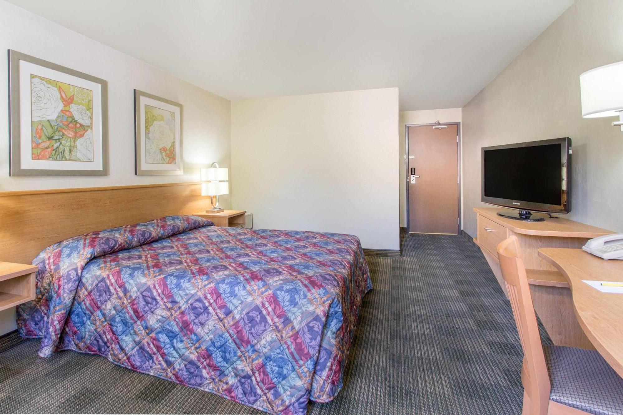 Super 8 By Wyndham Lacey Olympia Area Exteriér fotografie